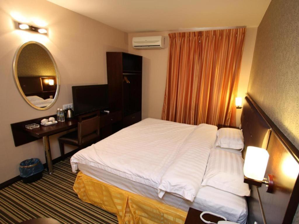 1 City Hotel Kota Kinabalu Ngoại thất bức ảnh