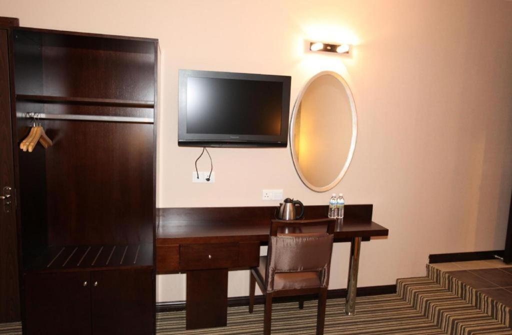1 City Hotel Kota Kinabalu Ngoại thất bức ảnh
